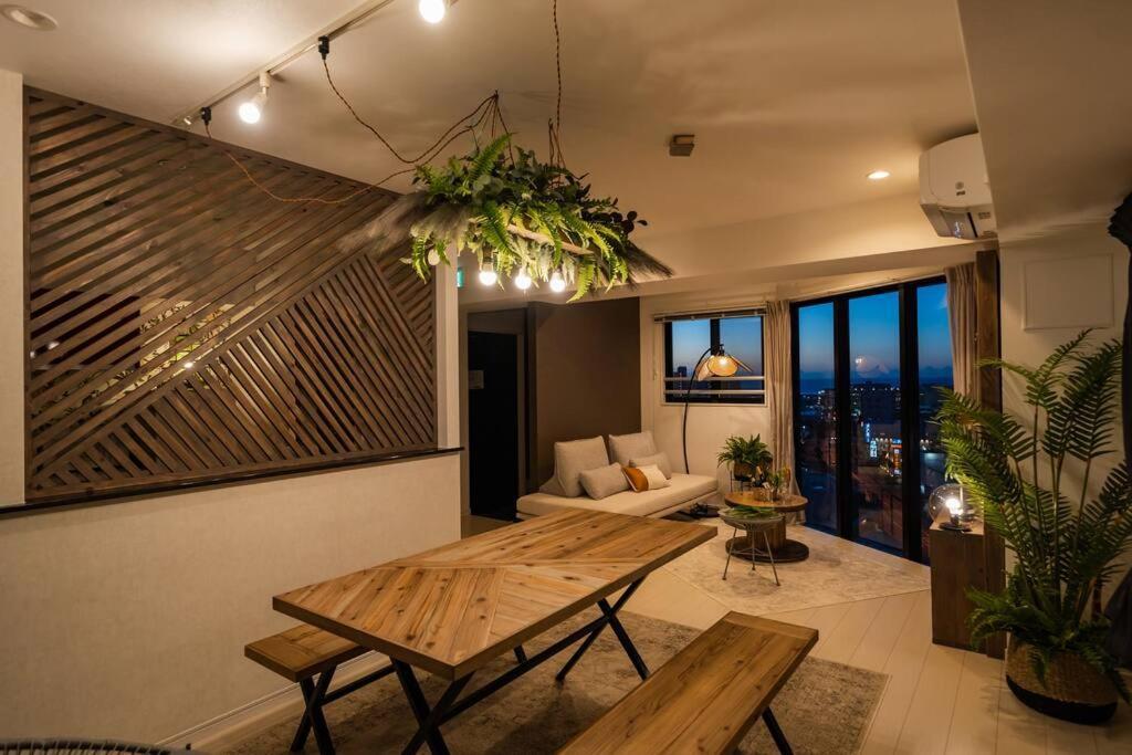 The Penthouse Ginowan Apartment Urasoe Bagian luar foto